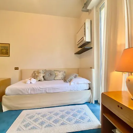 Appartement Welcome Riviera - Paradiso 12-ultimo Restauro Nel 2025-vista Mare Stupenda-balcone Con Vista Meravigliosa Piu' Terrazza Solarium Sovrastante Di 70 Mq Sul Tetto Del Palazzo-parking 2,25 Meters Wide Rapallo