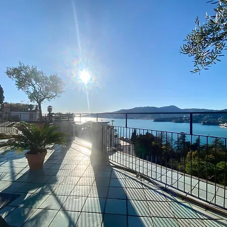 Welcome Riviera-paradiso 12-parking 2,25 Meters Wide-vista Mare Stupenda-balcone Con Vista Meravigliosa-terrazza Sovrastante Di 70 Mq Esterna- Апартаменты