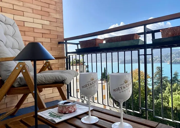 Welcome Riviera-paradiso 12-parking 2,25 Meters Wide-vista Mare Stupenda-balcone Con Vista Meravigliosa-terrazza Sovrastante Di 70 Mq Esterna- Апартаменты Рапалло